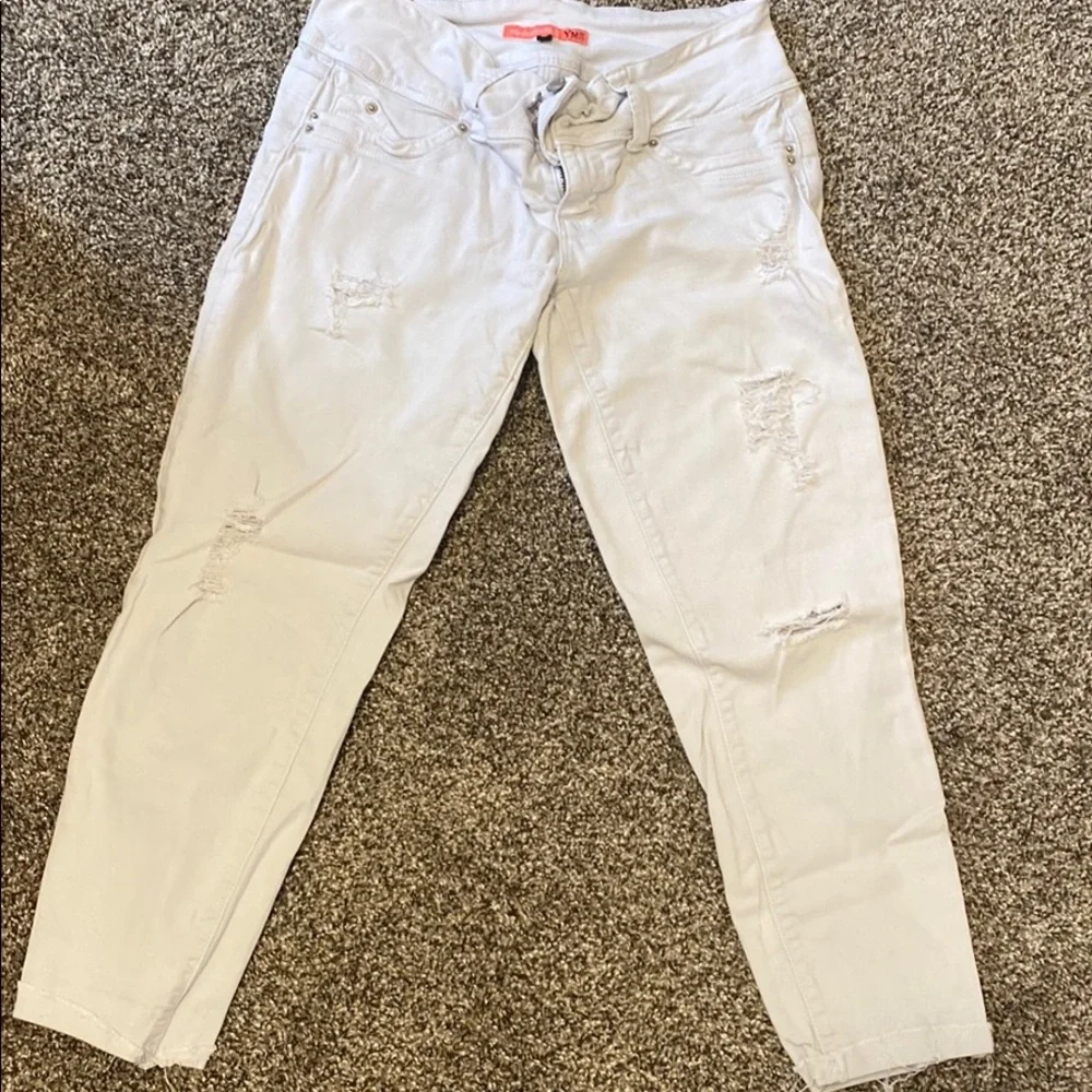 Capris - Picture 1 of 2
